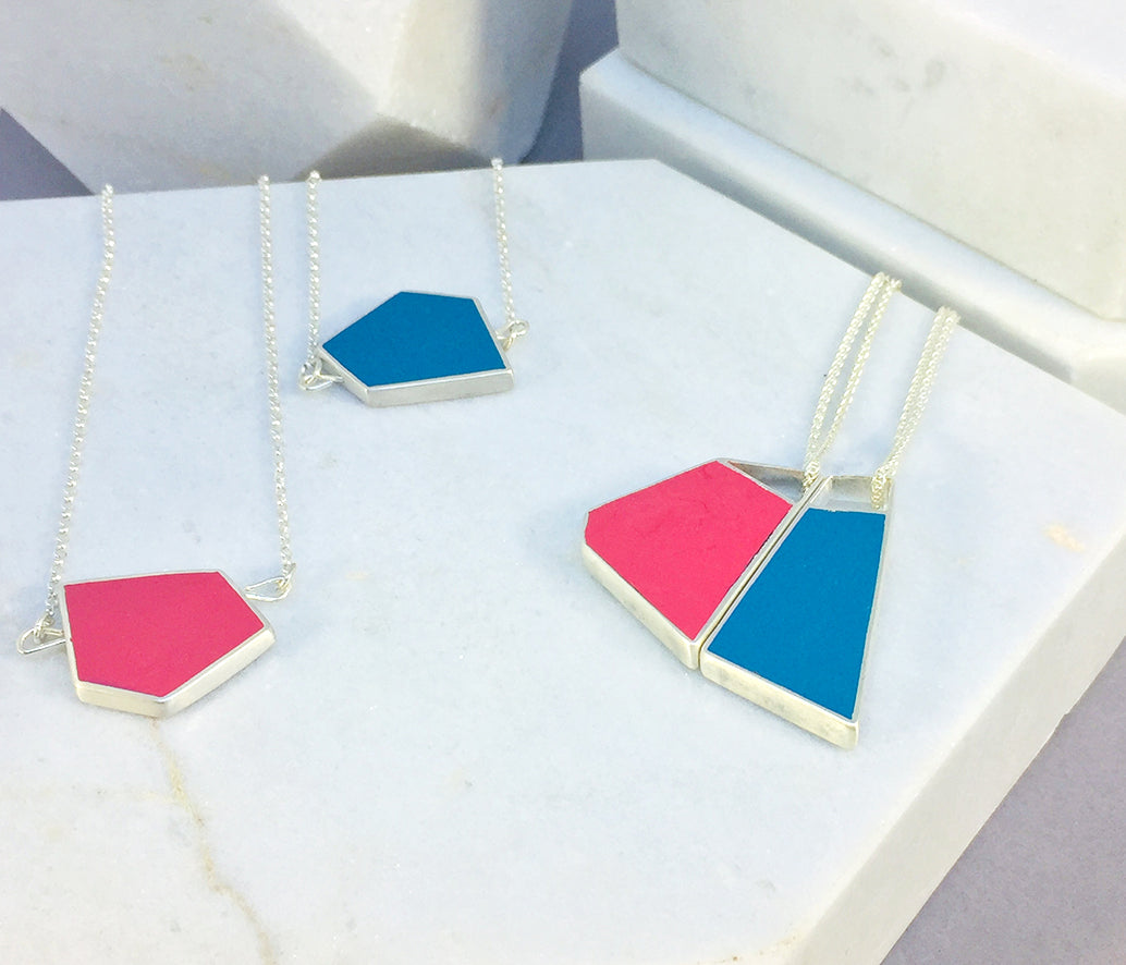 Reversible - Fragment pendent in silver and resin - in berry red & grey