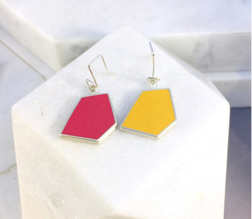 Reversible - Silver & Resin earrings - Red and yellow