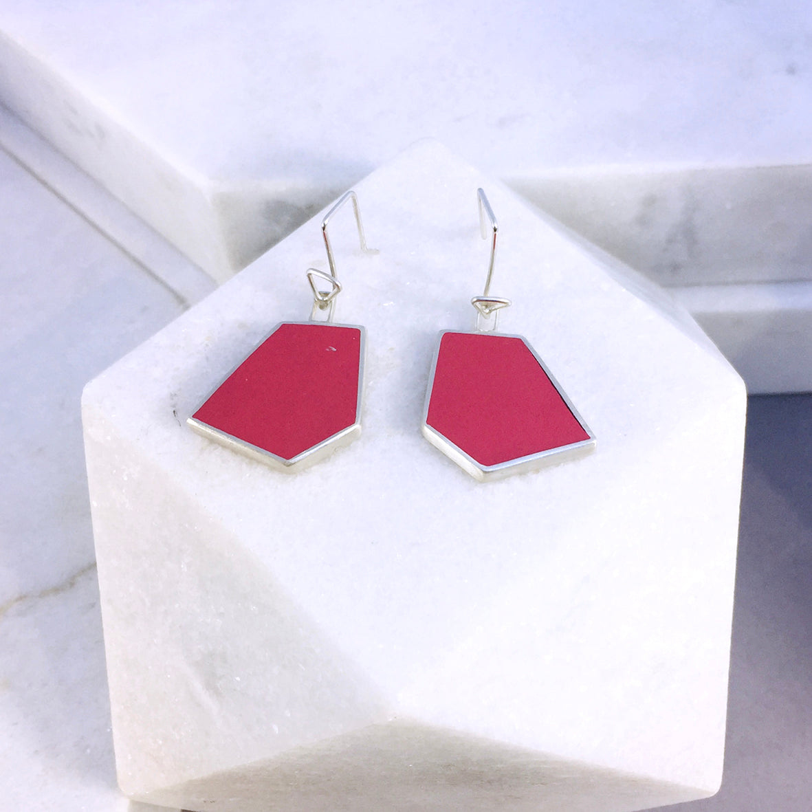 Reversible - Silver & Resin earrings - Red and yellow