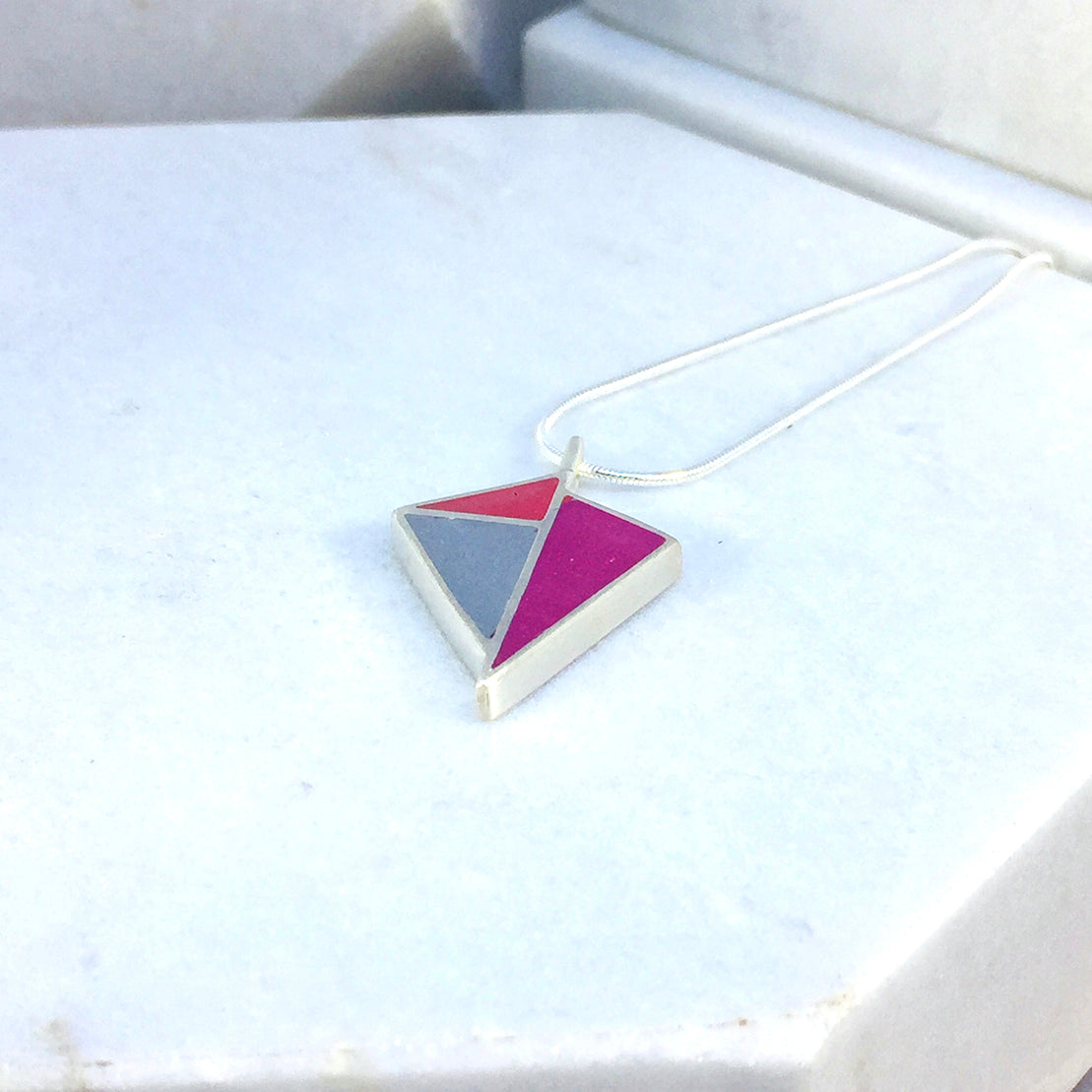 Reversible - Kite pendent in silver and resin - Red & blue