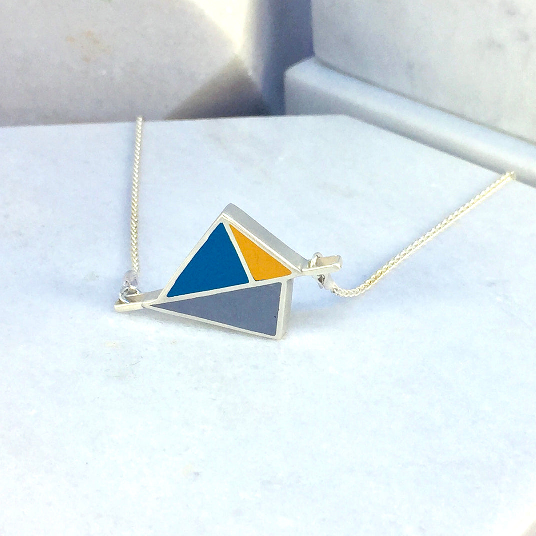 Reversible - Kite pendent in silver and resin - Red/yellow & blue/yellow