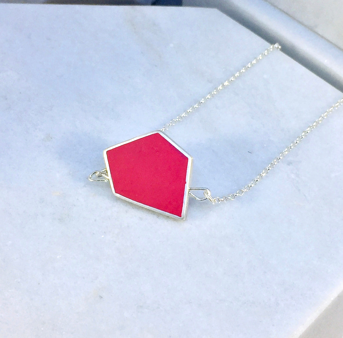 Reversible - Fragment pendent in silver and resin - in berry red & grey