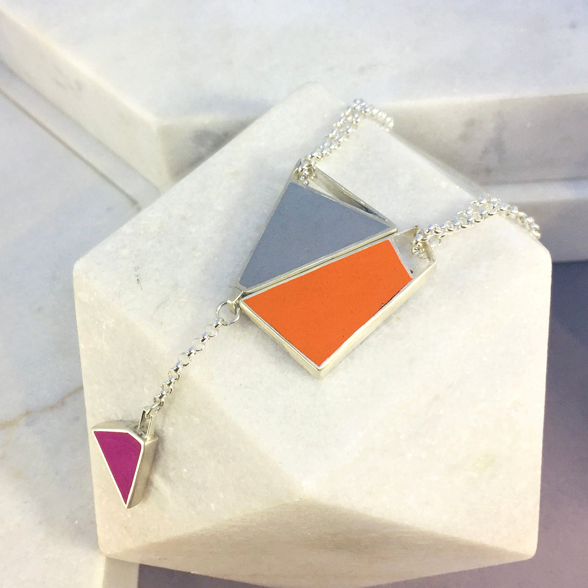 Magnetic - Reversible Necklace - 24 combinations - orange, grey, blue, green with green/pink drop