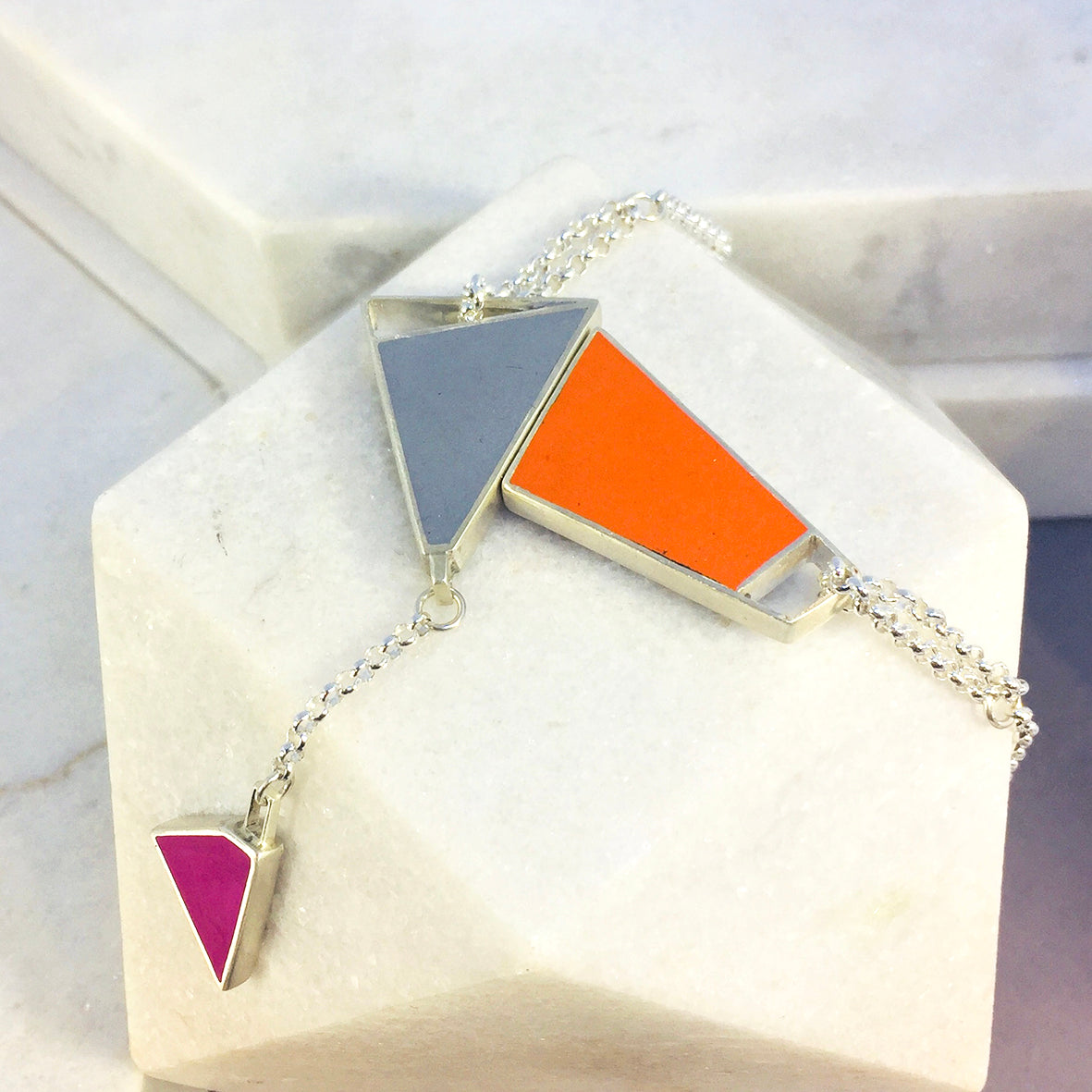 Magnetic - Reversible Necklace - 24 combinations - orange, grey, blue, green with green/pink drop