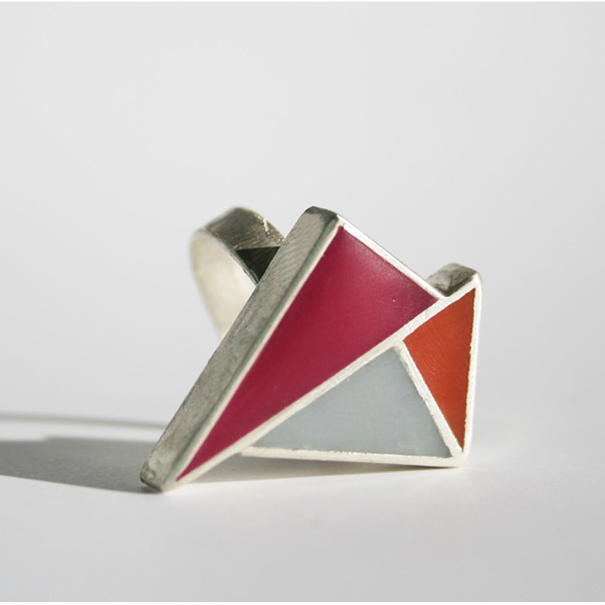 Minimalist & striking ring- sliver and resin- in red, grey and orange